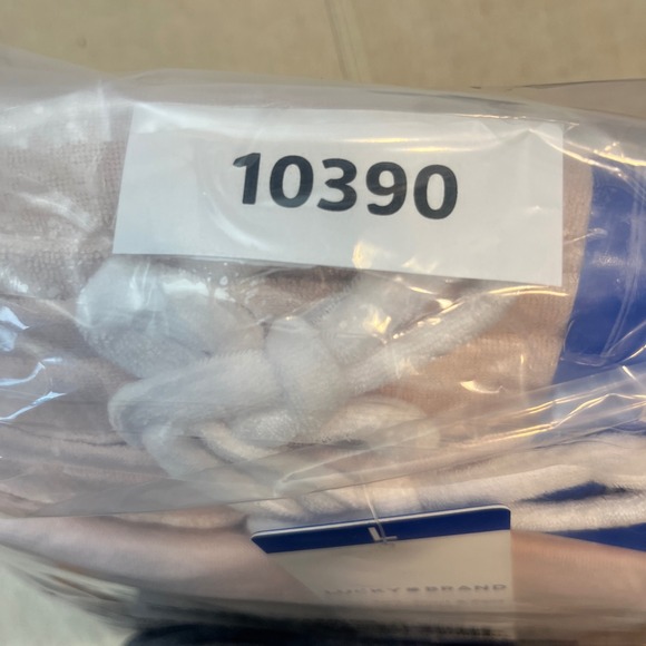 Lucky‎ Brand Women's 4 Piece Pajama Set Pink V Neck Tee Tank Shorts Pants L - Picture 9 of 9